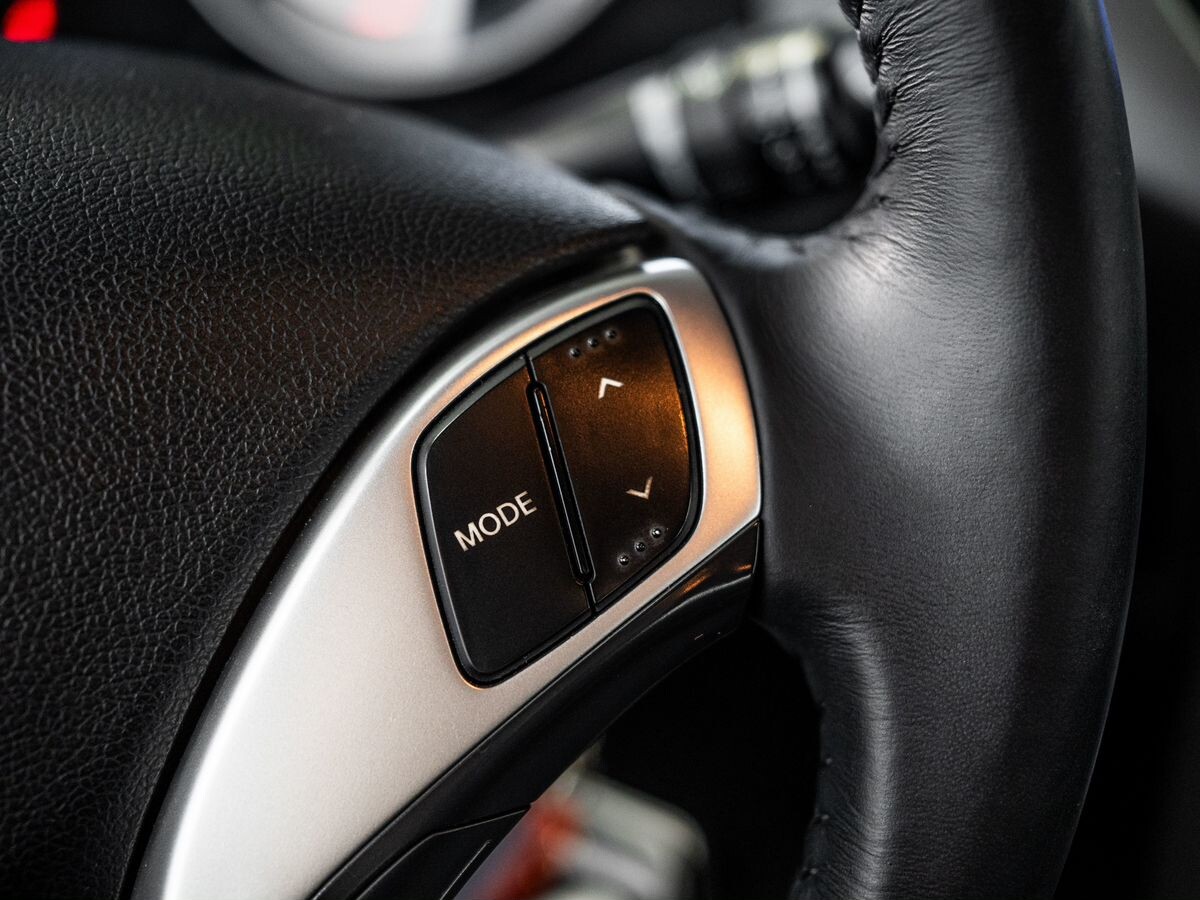 Hyundai Elantra 2011 - фото автомобиля