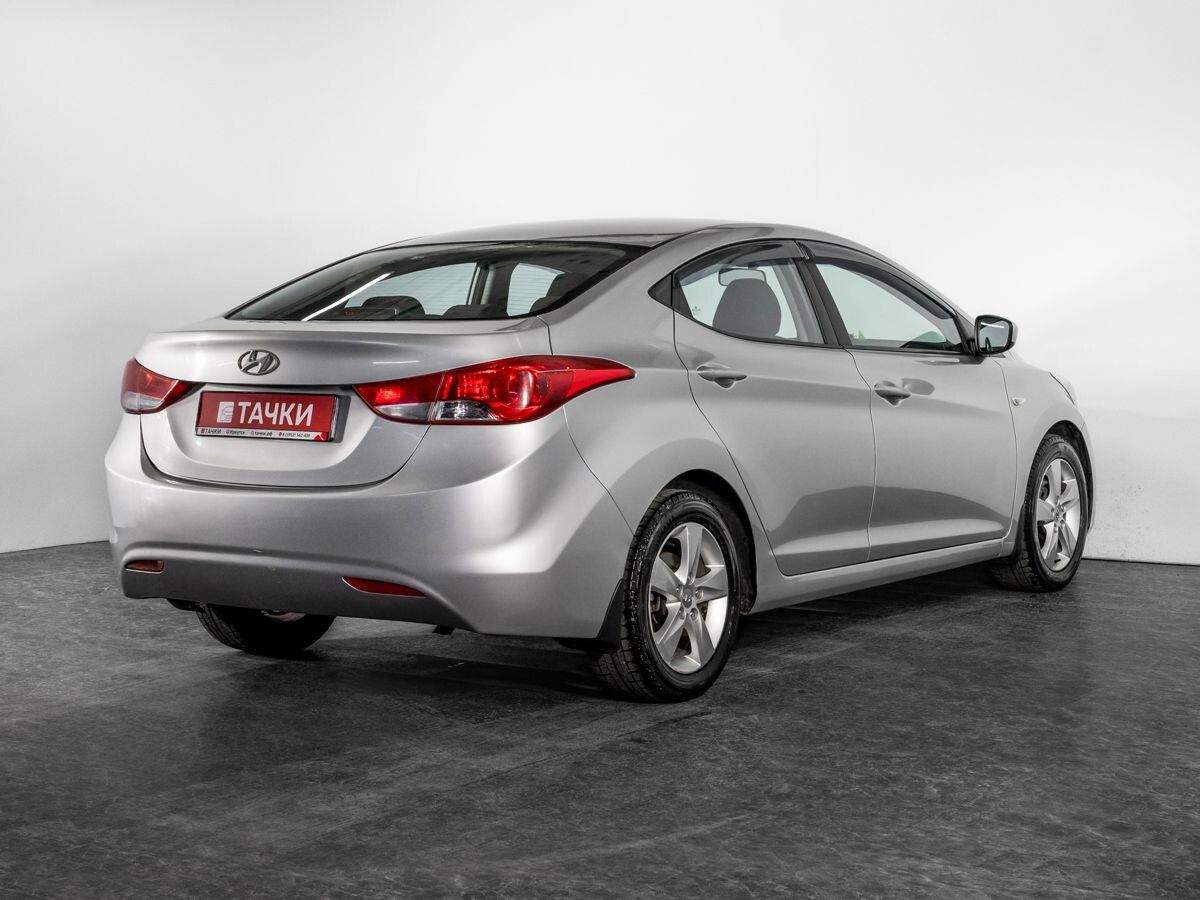 Hyundai Elantra 2011 - фото автомобиля