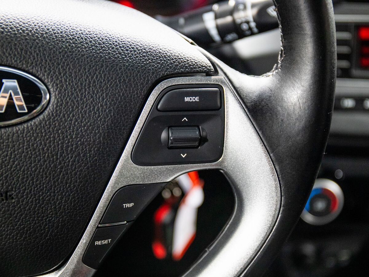 Kia Rio 2015 - фото автомобиля