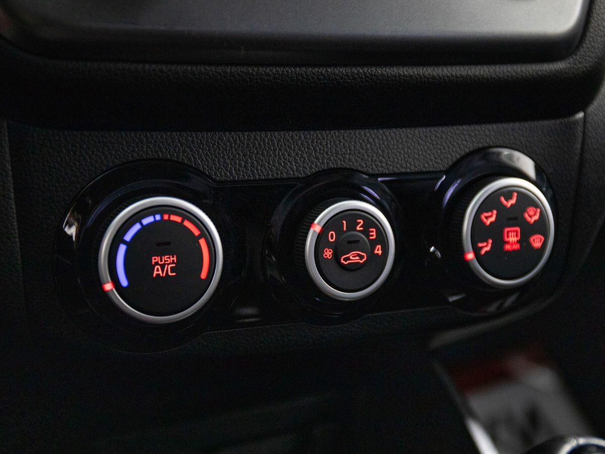 Kia Rio 2015 - фото автомобиля