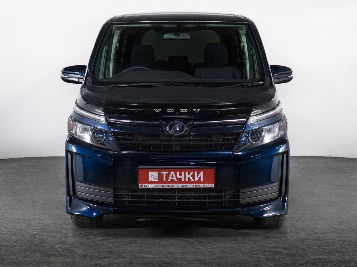 Toyota Voxy 2014 - фото автомобиля