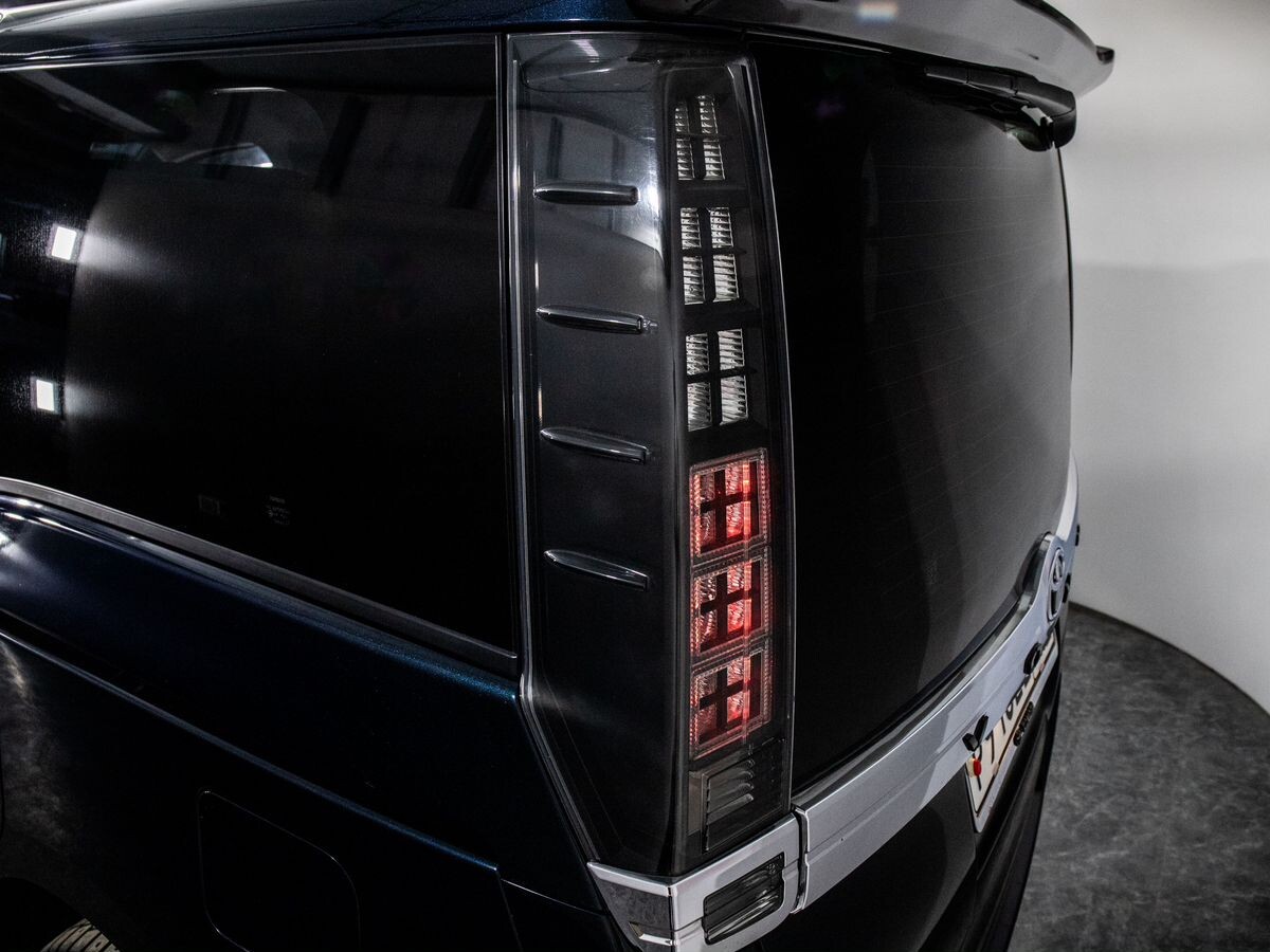 Toyota Voxy 2014 - фото автомобиля