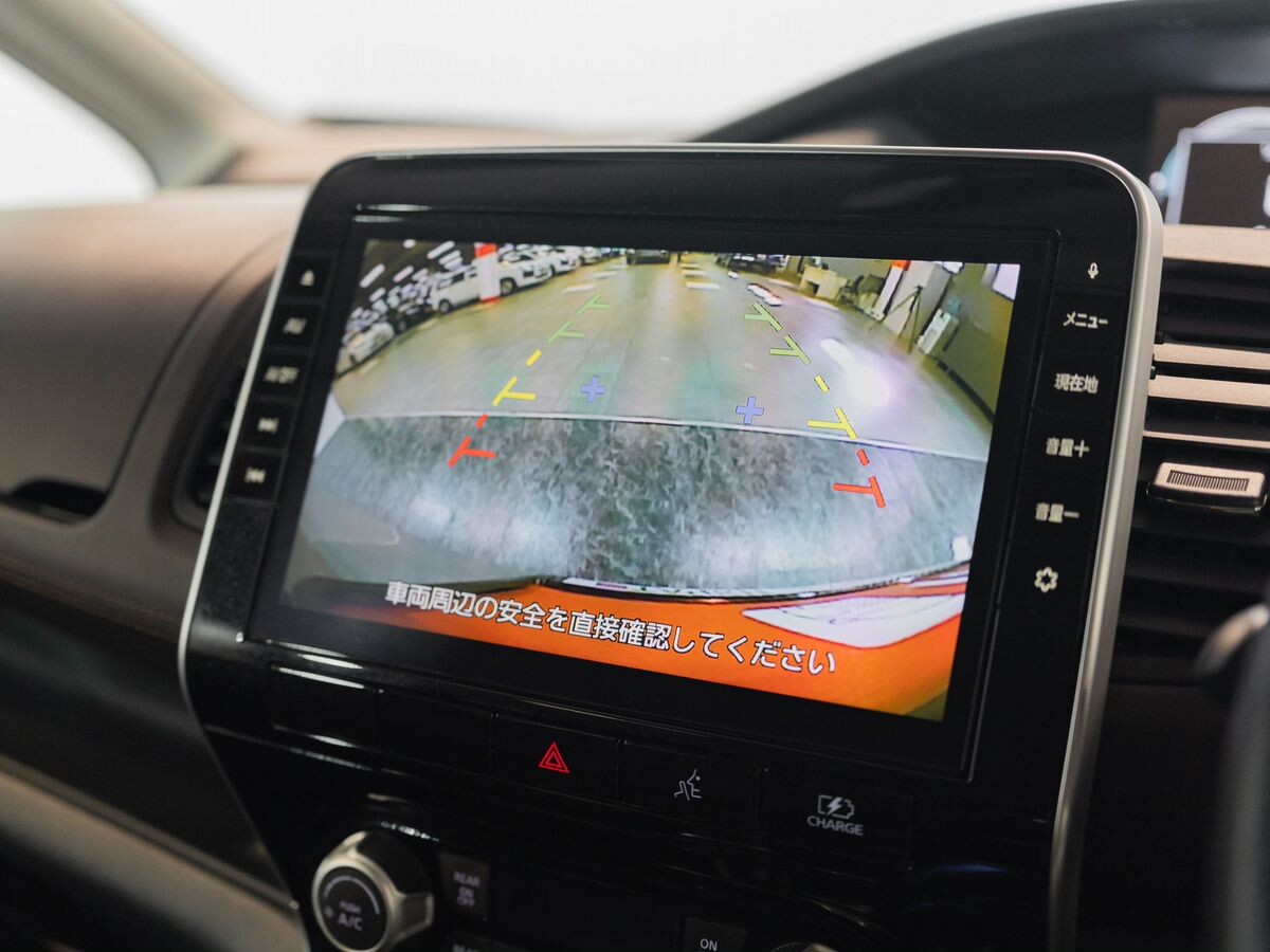 Nissan Serena 2020 - фото автомобиля