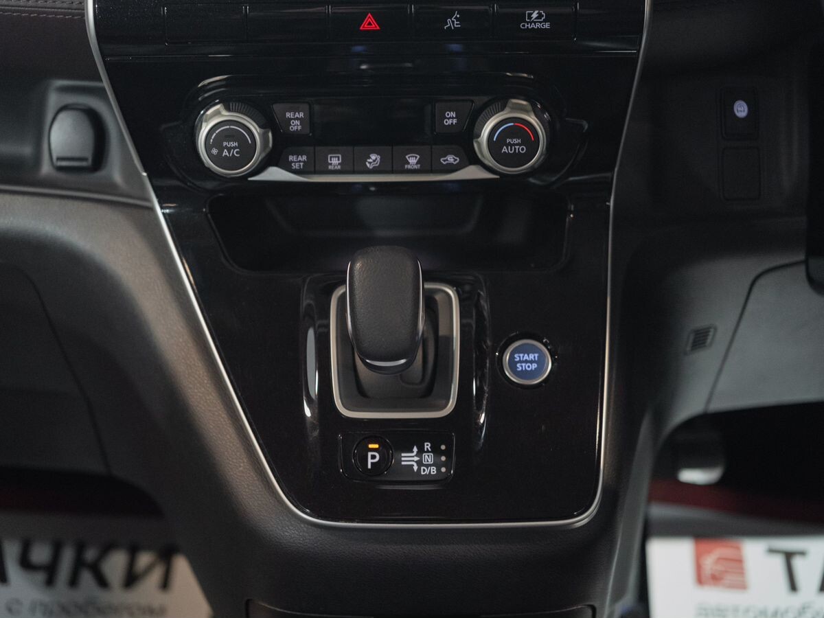 Nissan Serena 2020 - фото автомобиля