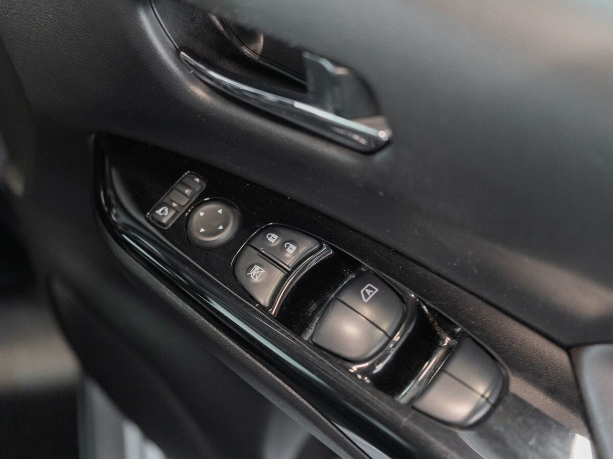 Nissan Serena 2020 - фото автомобиля