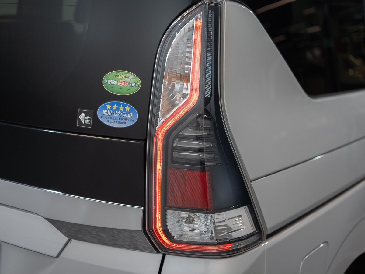 Nissan Serena 2020 - фото автомобиля