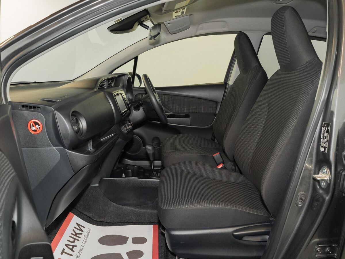 Toyota Vitz 2019 - фото автомобиля