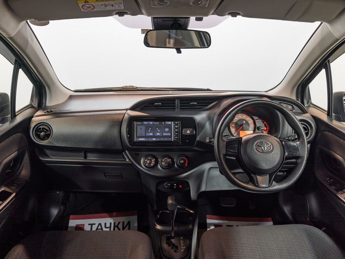 Toyota Vitz 2019 - фото автомобиля