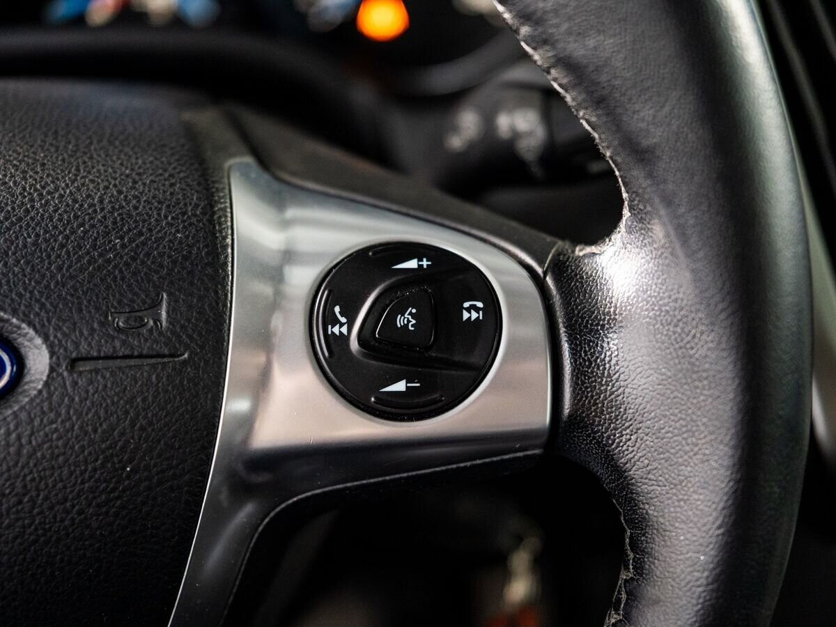 Ford Focus 2014 - фото автомобиля