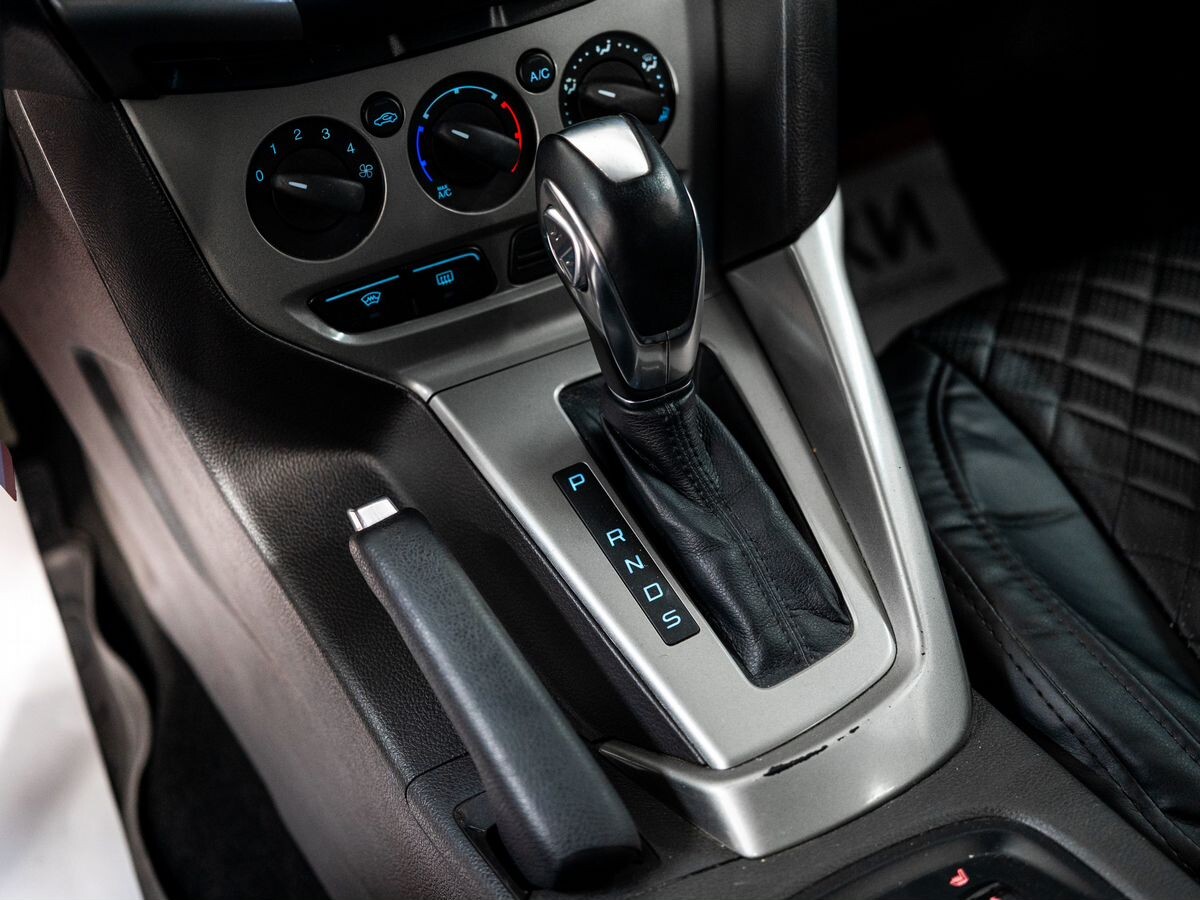 Ford Focus 2014 - фото автомобиля