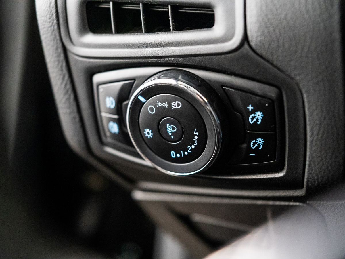 Ford Focus 2014 - фото автомобиля