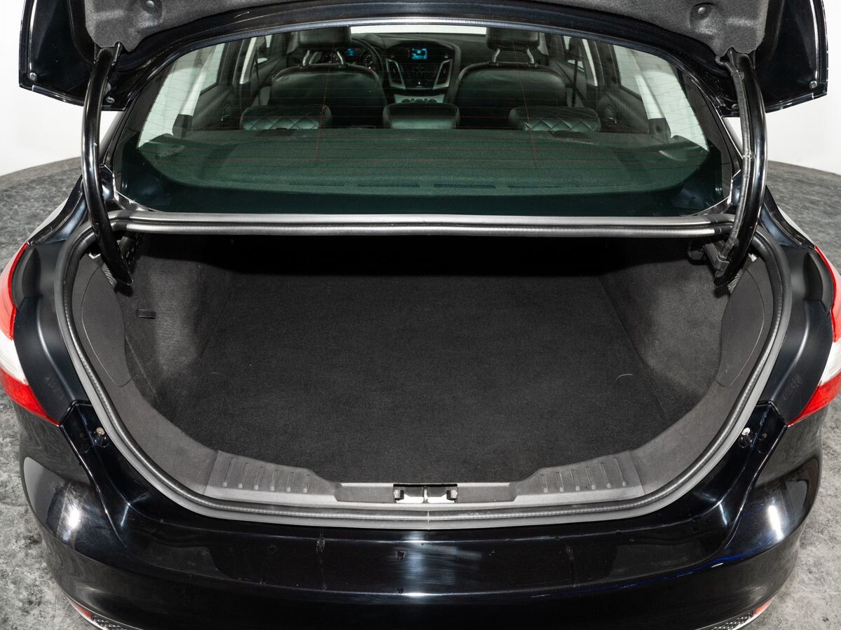 Ford Focus 2014 - фото автомобиля