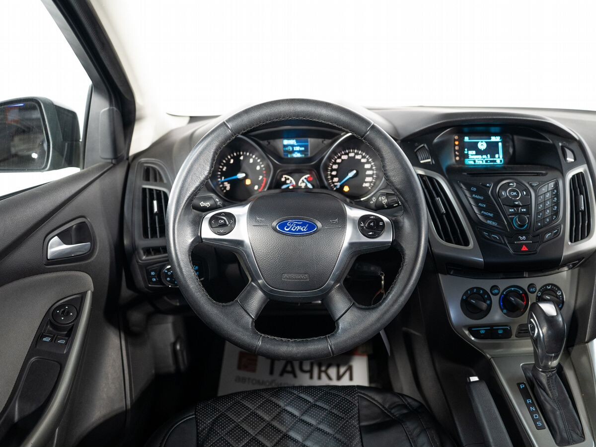 Ford Focus 2014 - фото автомобиля