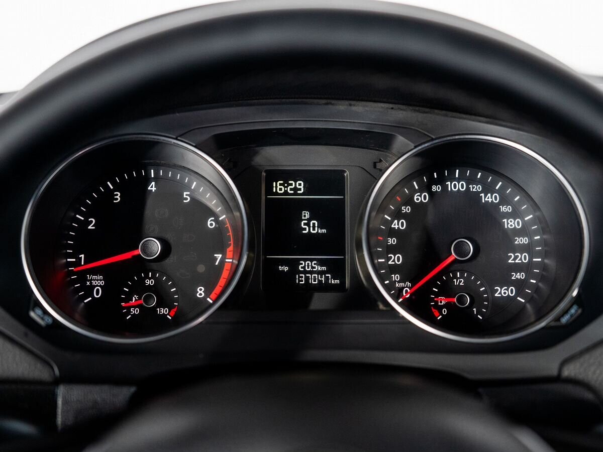 Volkswagen Jetta 2016 - фото автомобиля