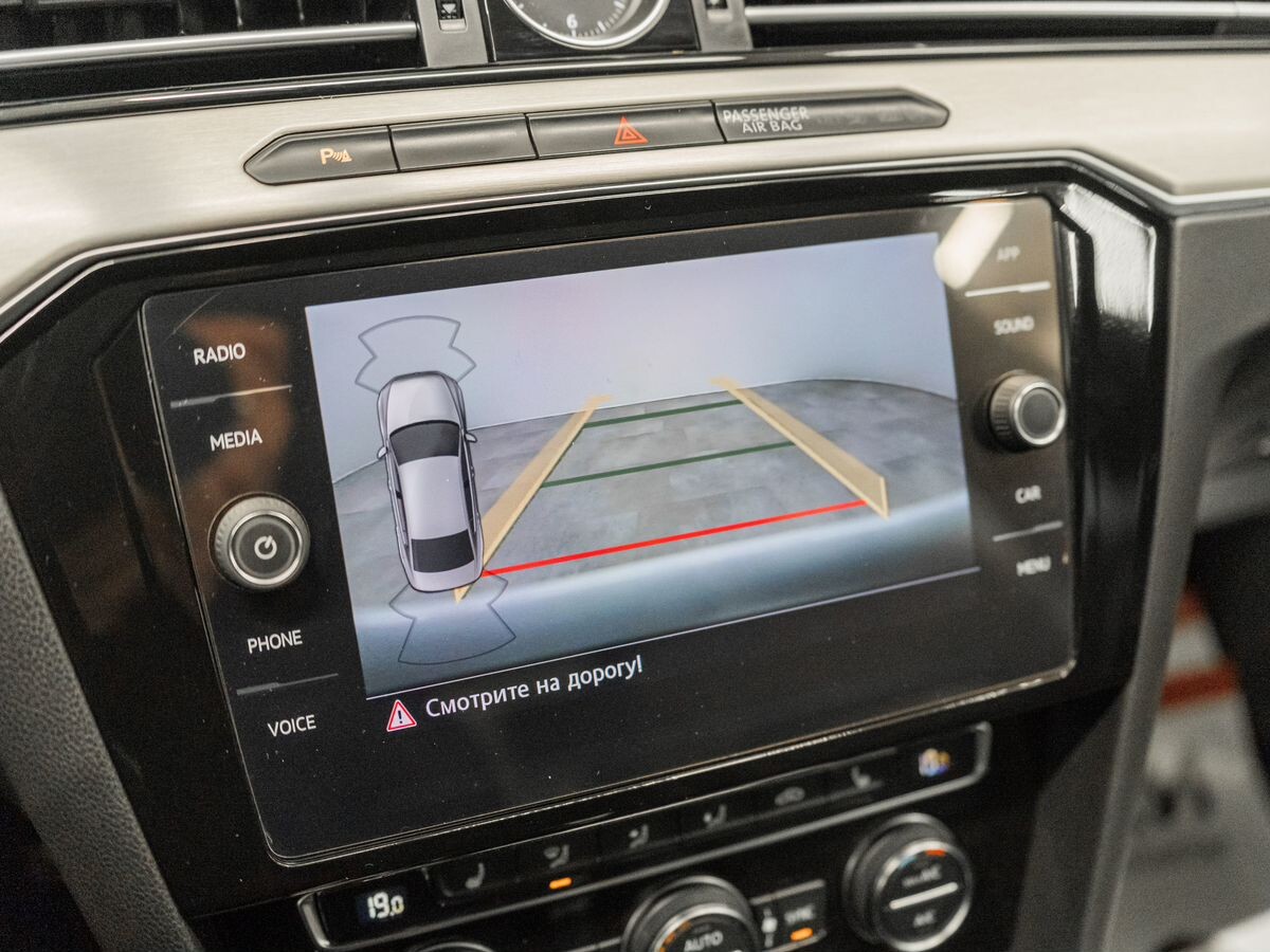 Volkswagen Passat 2018 - фото автомобиля