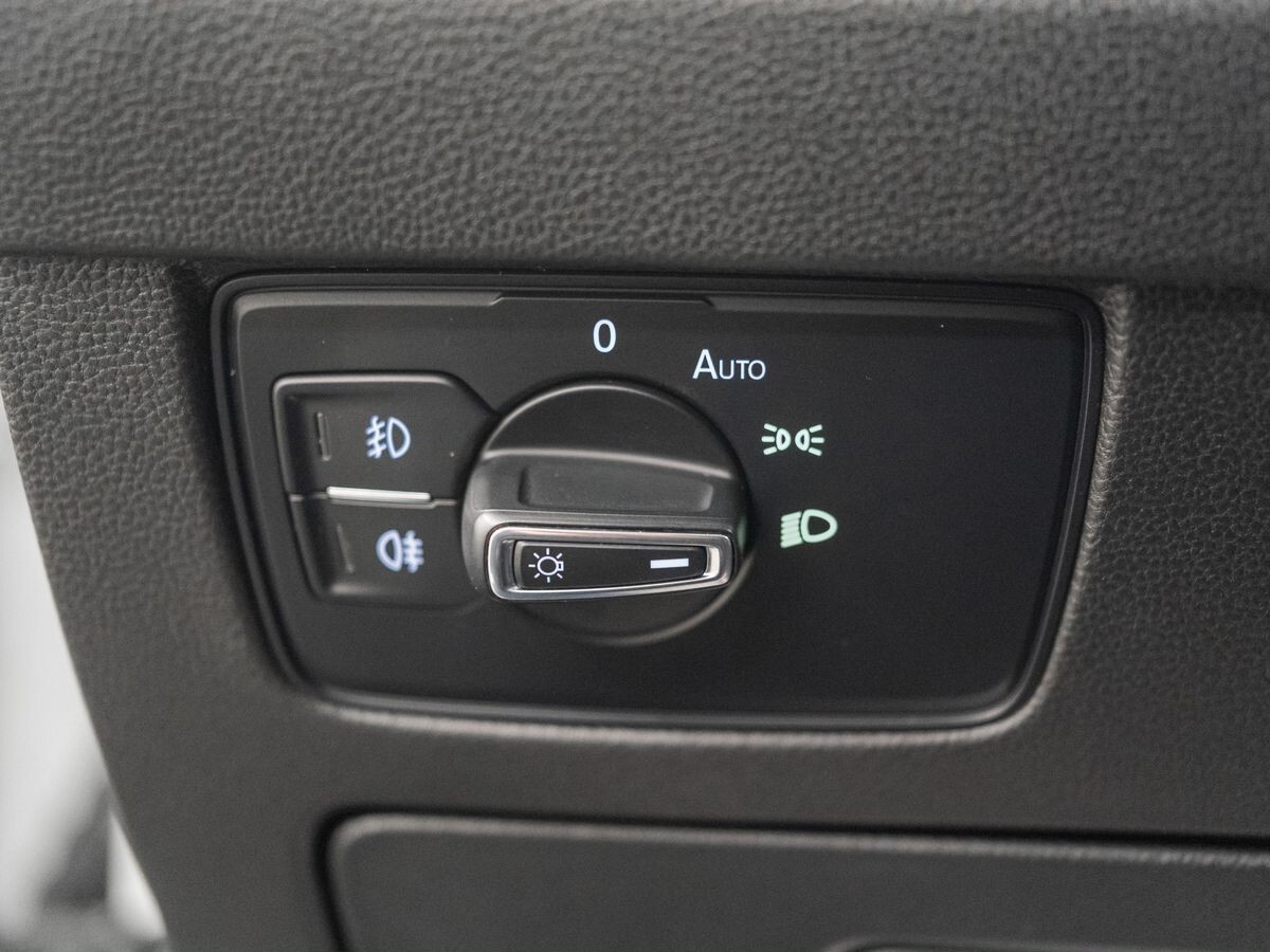 Volkswagen Passat 2018 - фото автомобиля