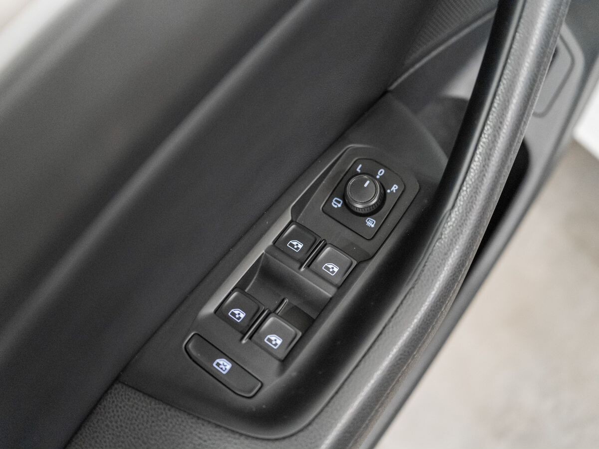 Volkswagen Passat 2018 - фото автомобиля