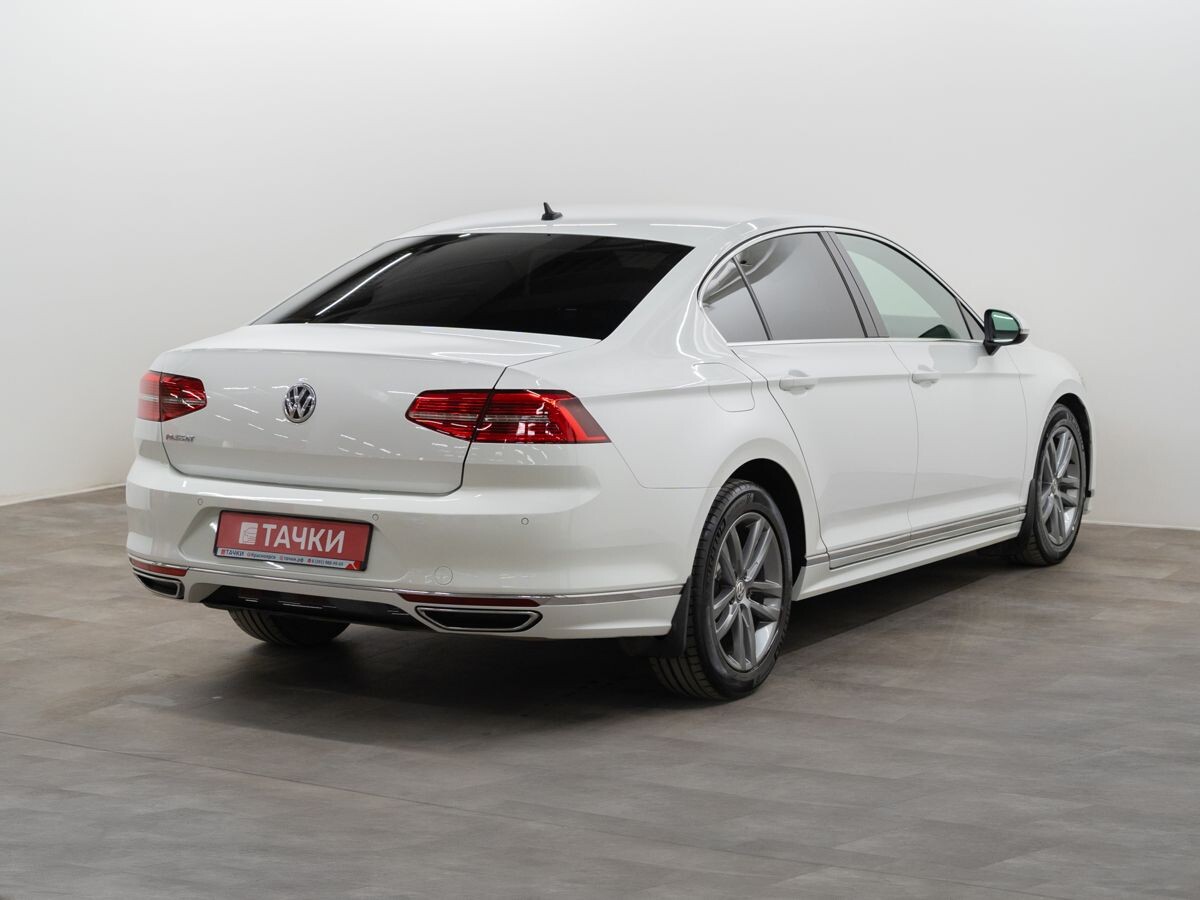 Volkswagen Passat 2018 - фото автомобиля