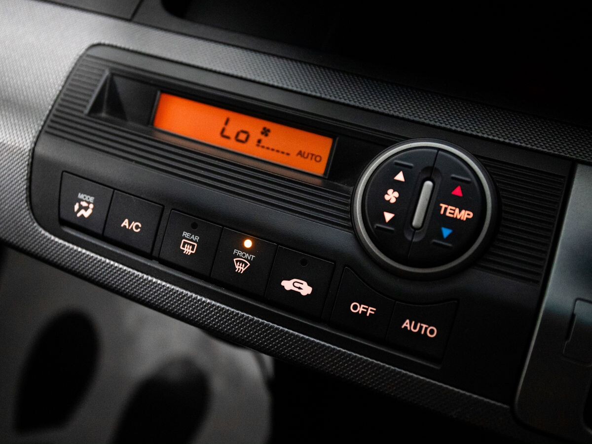 Honda Freed 2010 - фото автомобиля