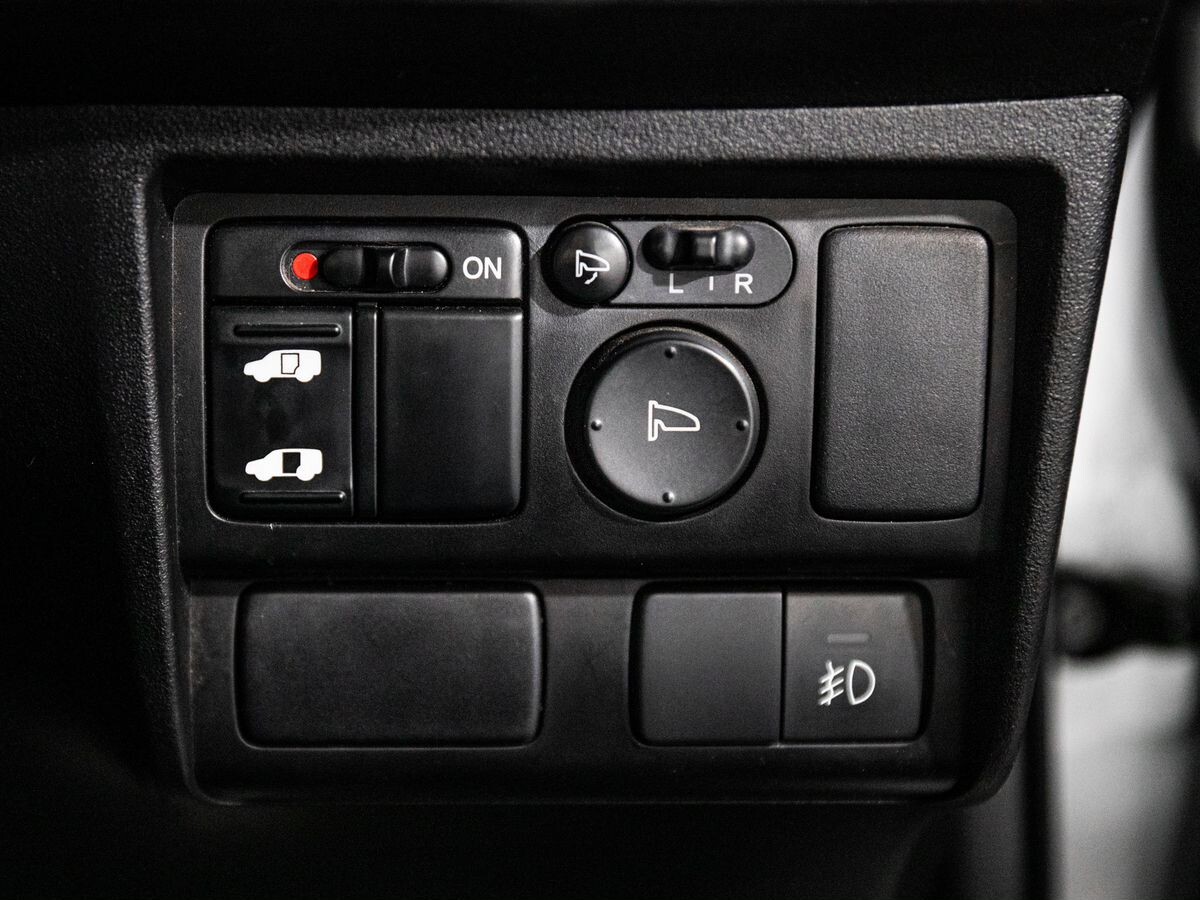 Honda Freed 2010 - фото автомобиля