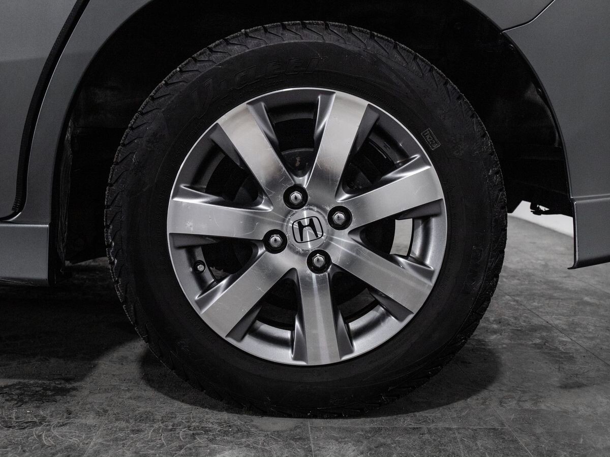 Honda Freed 2010 - фото автомобиля