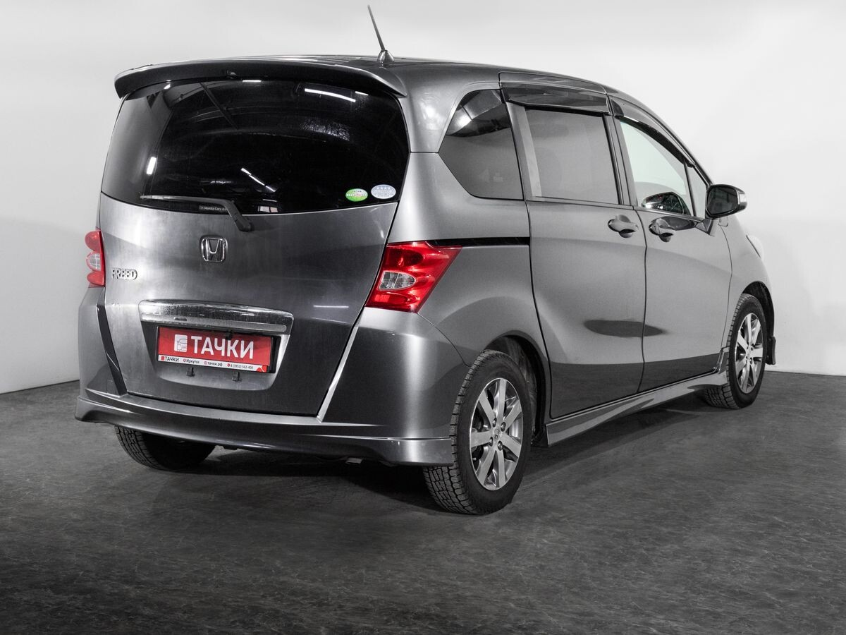 Honda Freed 2010 - фото автомобиля