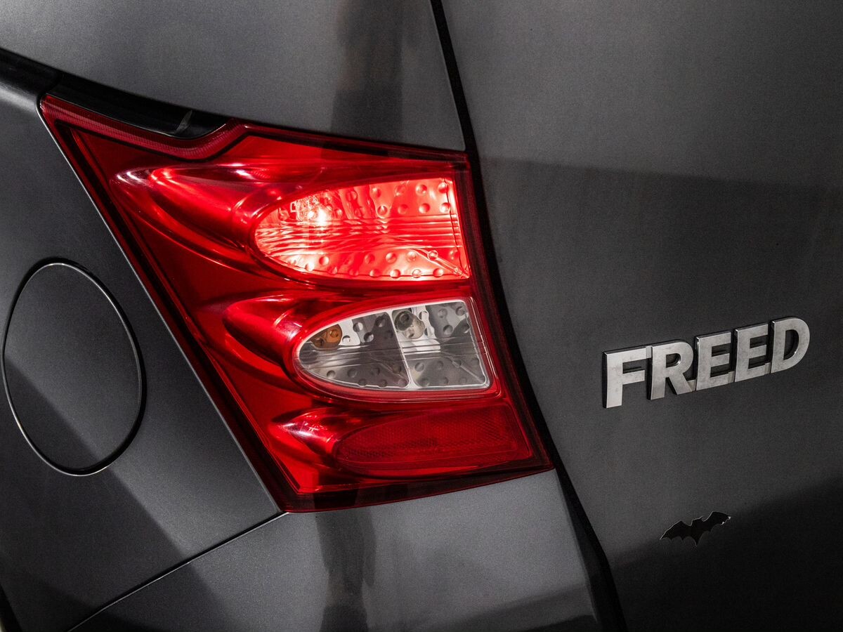 Honda Freed 2010 - фото автомобиля