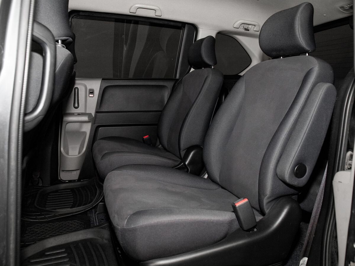 Honda Freed 2010 - фото автомобиля