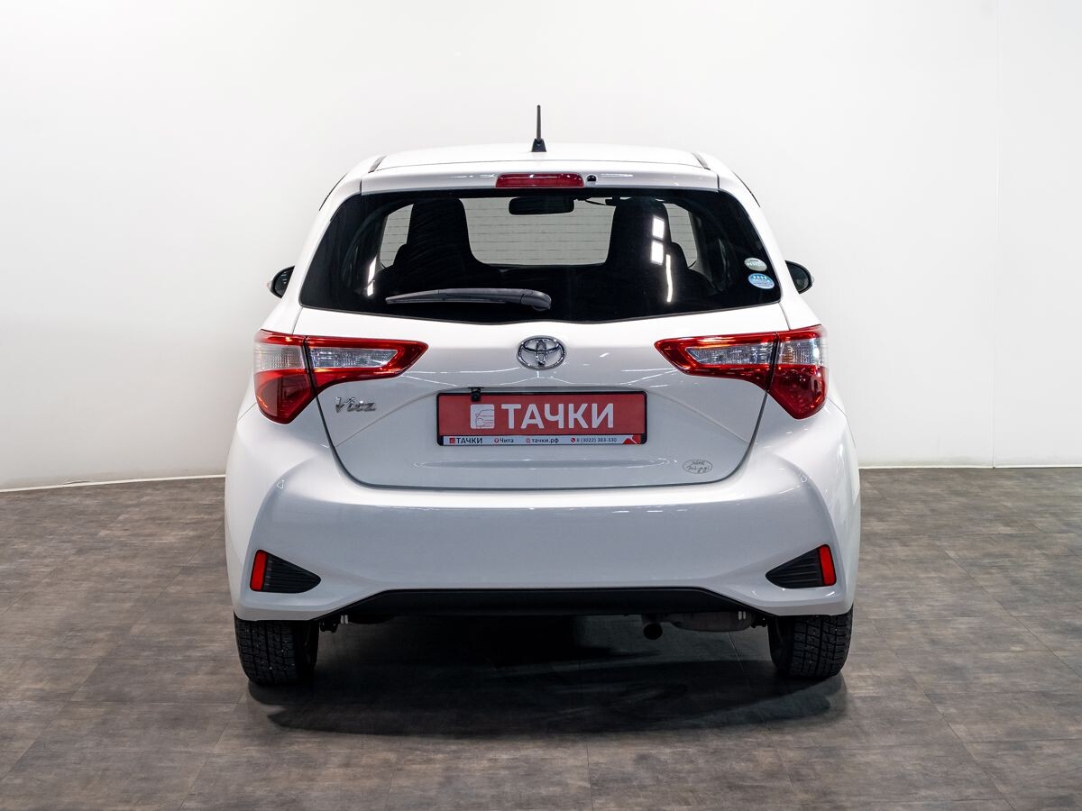 Toyota Vitz 2019 - фото автомобиля