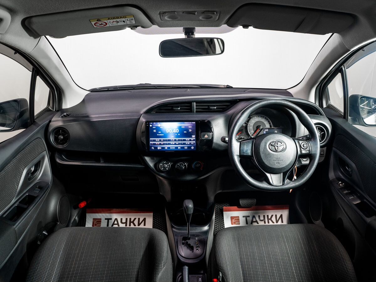 Toyota Vitz 2019 - фото автомобиля