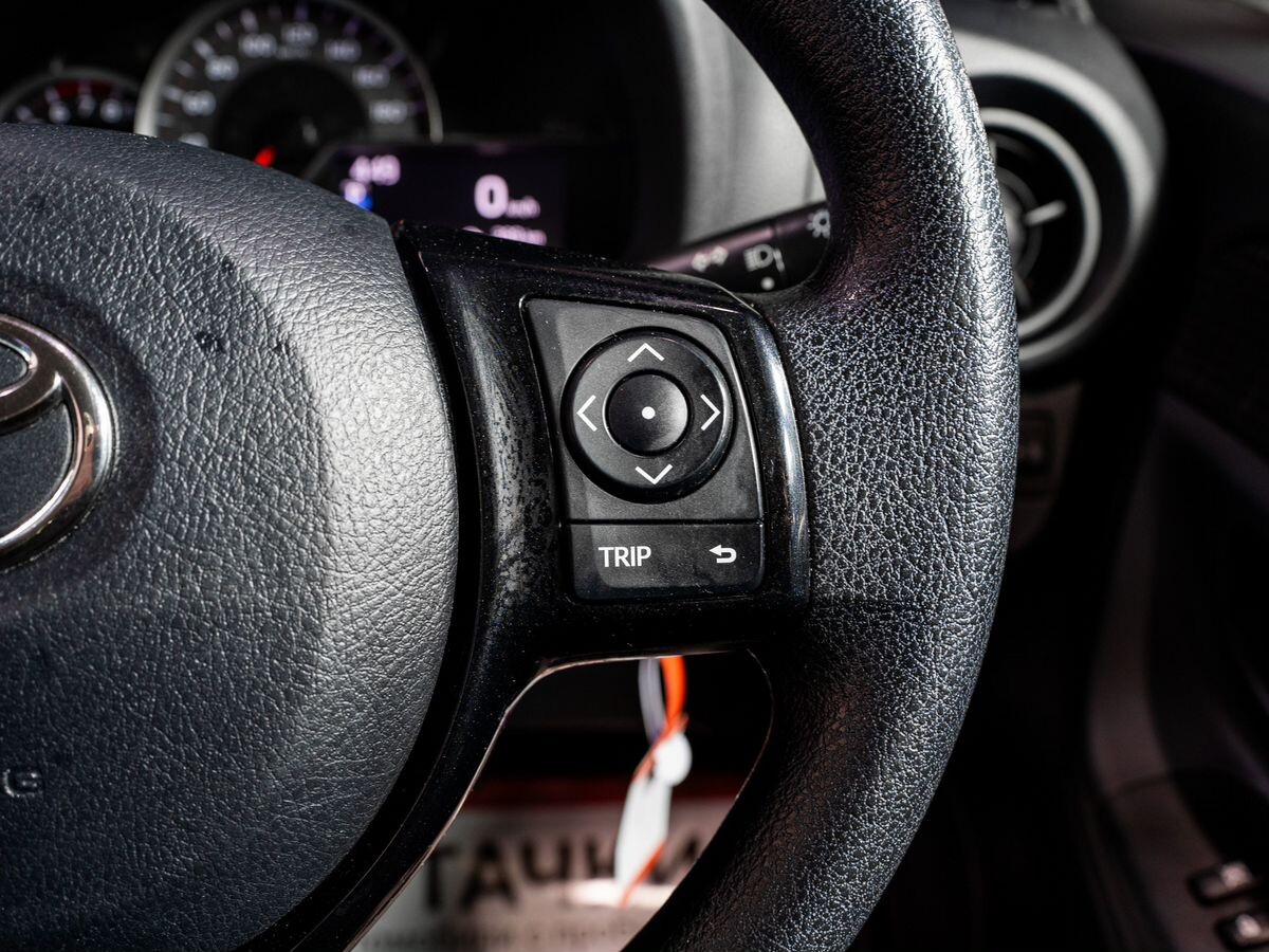 Toyota Vitz 2019 - фото автомобиля