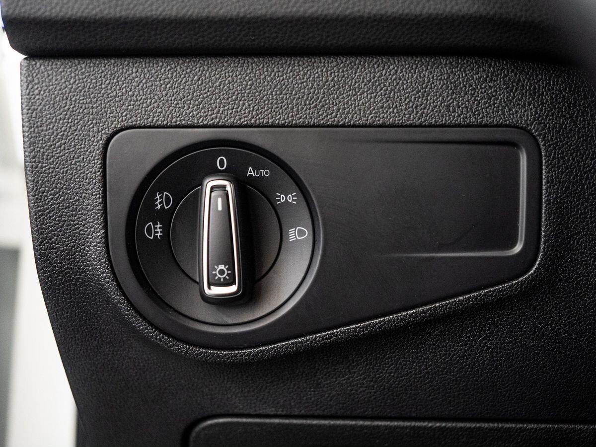 Volkswagen Tiguan 2019 - фото автомобиля