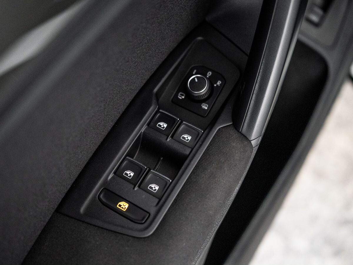 Volkswagen Tiguan 2019 - фото автомобиля