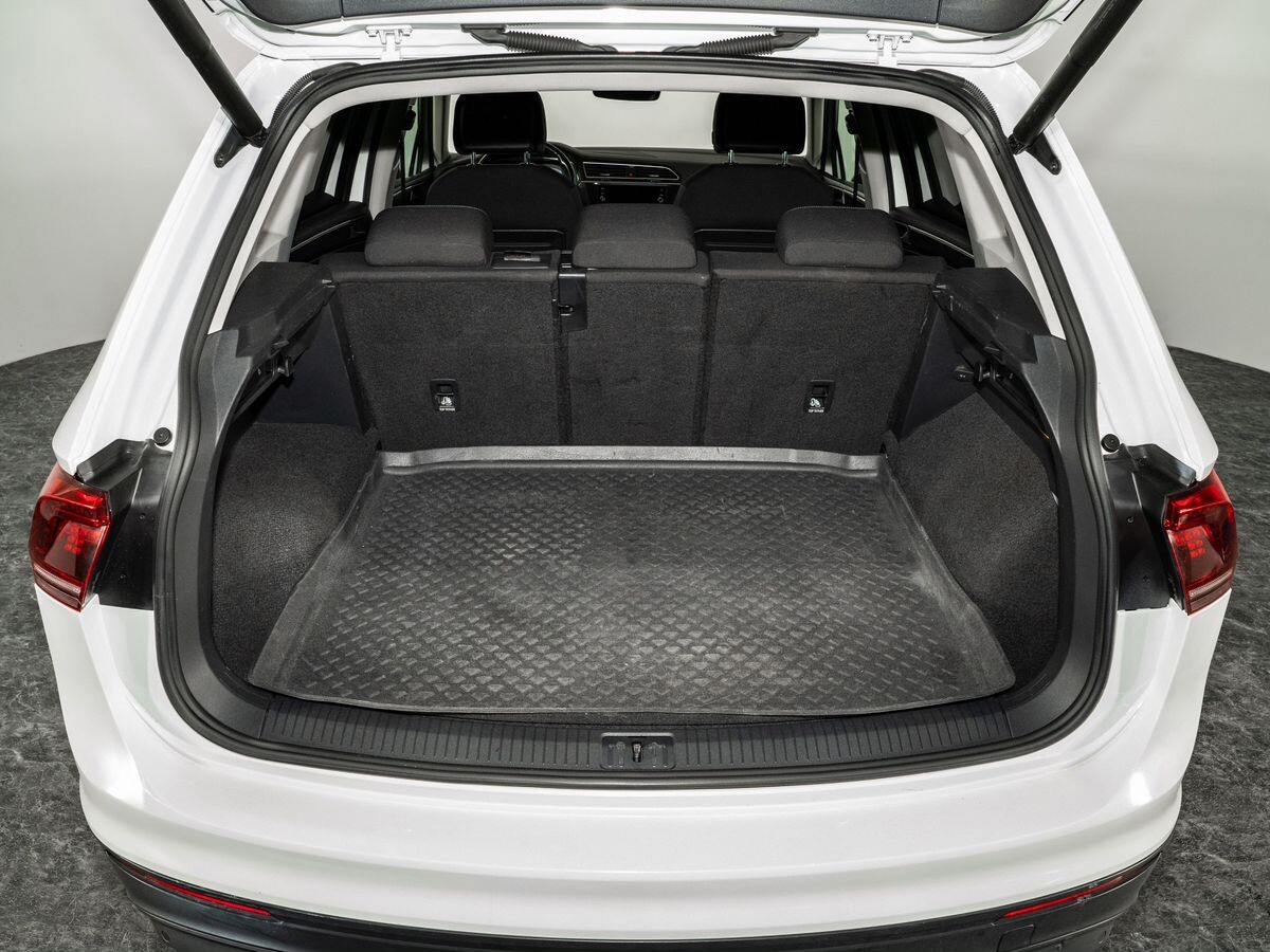 Volkswagen Tiguan 2019 - фото автомобиля