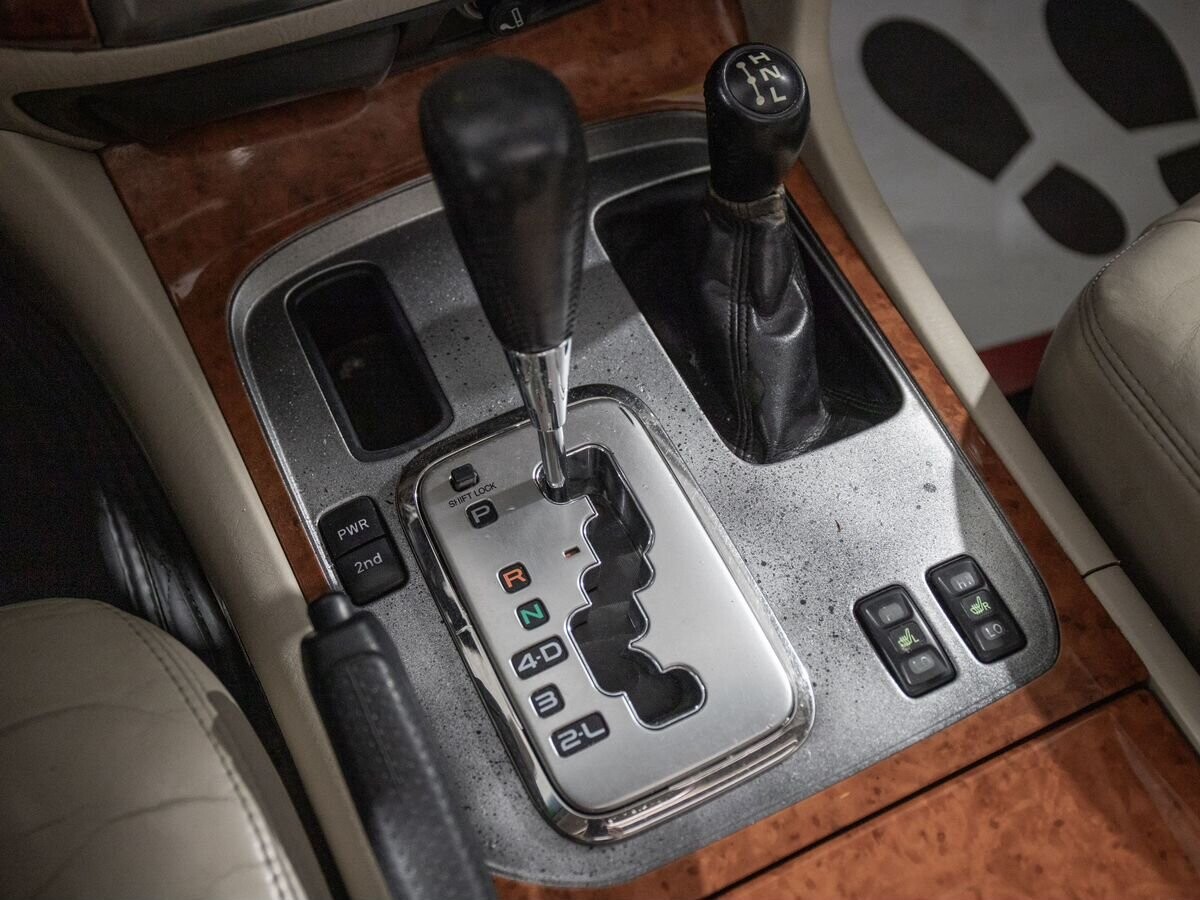 Toyota Land Cruiser 2005 - фото автомобиля