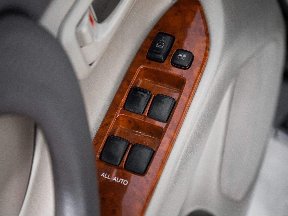 Toyota Land Cruiser 2005 - фото автомобиля