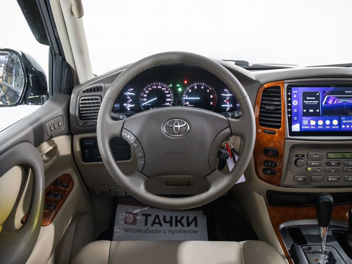Toyota Land Cruiser 2005 - фото автомобиля