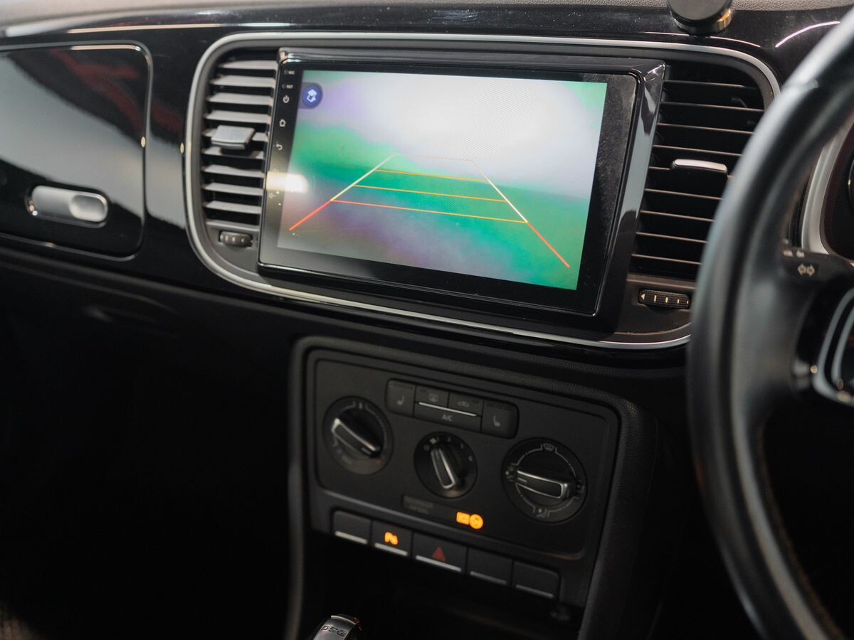 Volkswagen Beetle 2014 - фото автомобиля