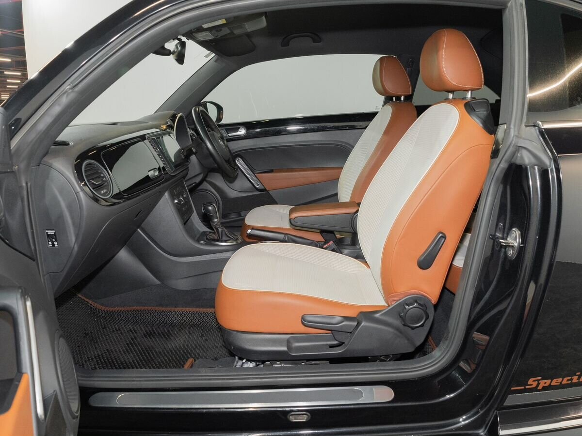 Volkswagen Beetle 2014 - фото автомобиля