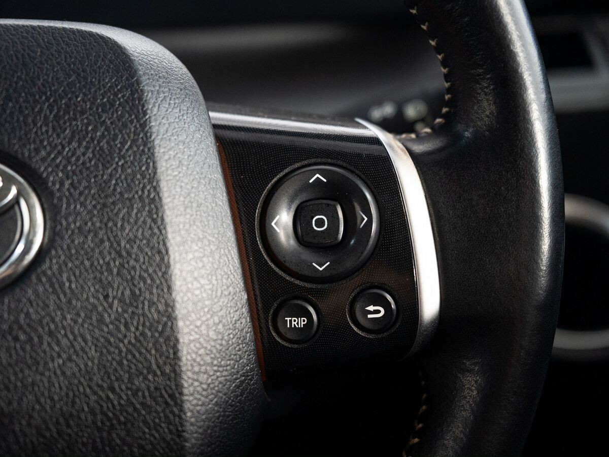 Toyota Sienta 2015 - фото автомобиля