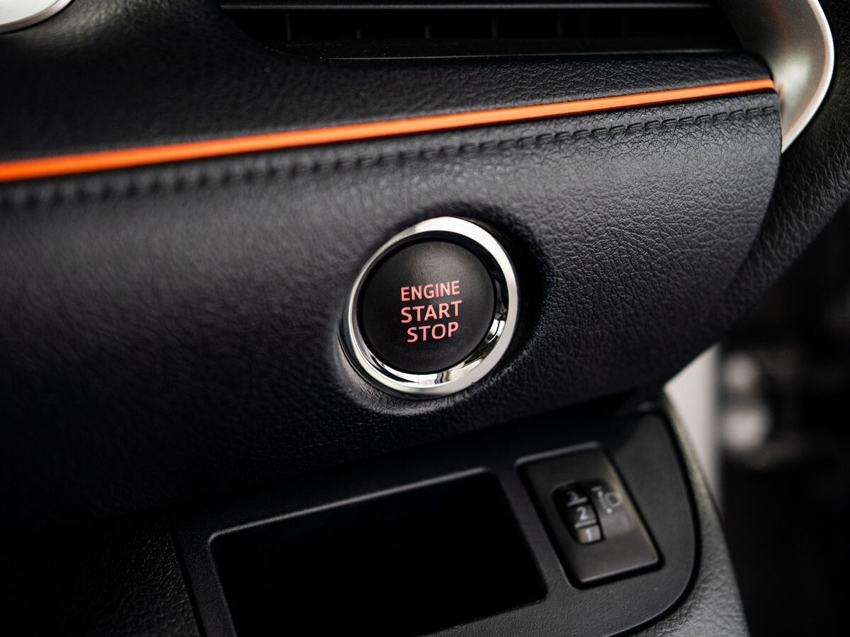 Toyota Sienta 2015 - фото автомобиля