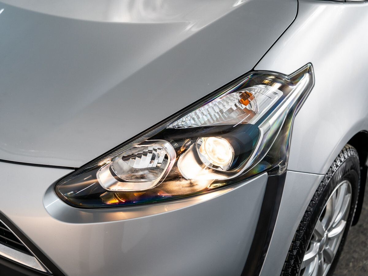 Toyota Sienta 2015 - фото автомобиля