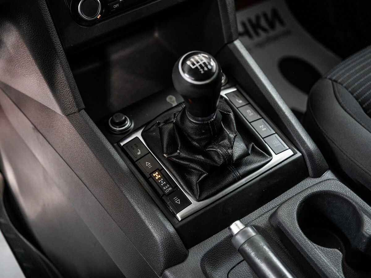 Volkswagen Amarok 2011 - фото автомобиля