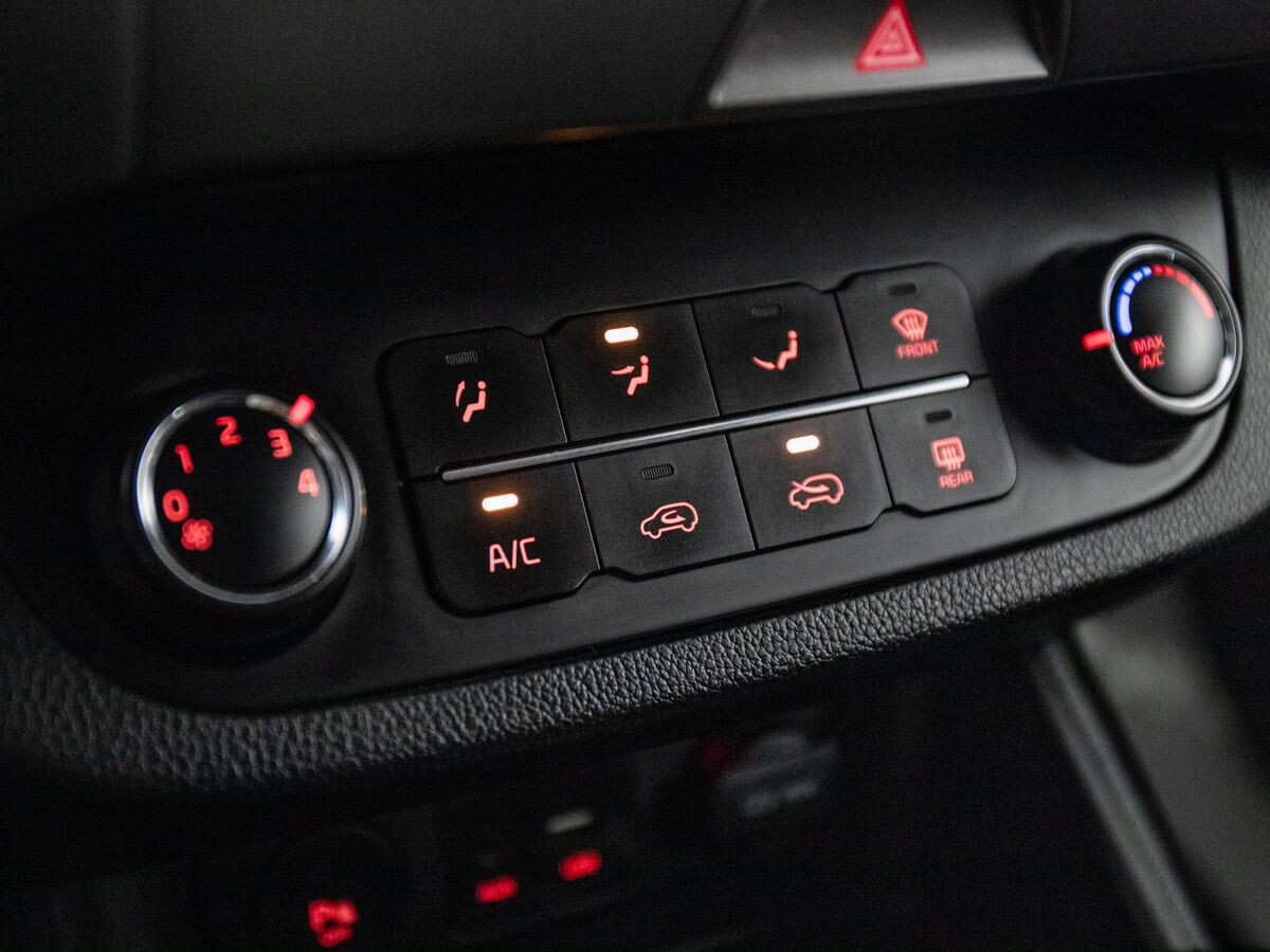 Kia Sportage 2015 - фото автомобиля