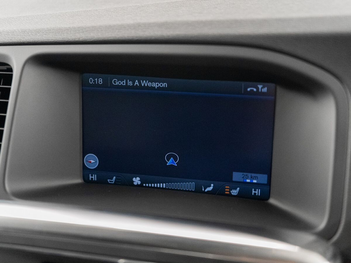 Volvo V60 2011 - фото автомобиля