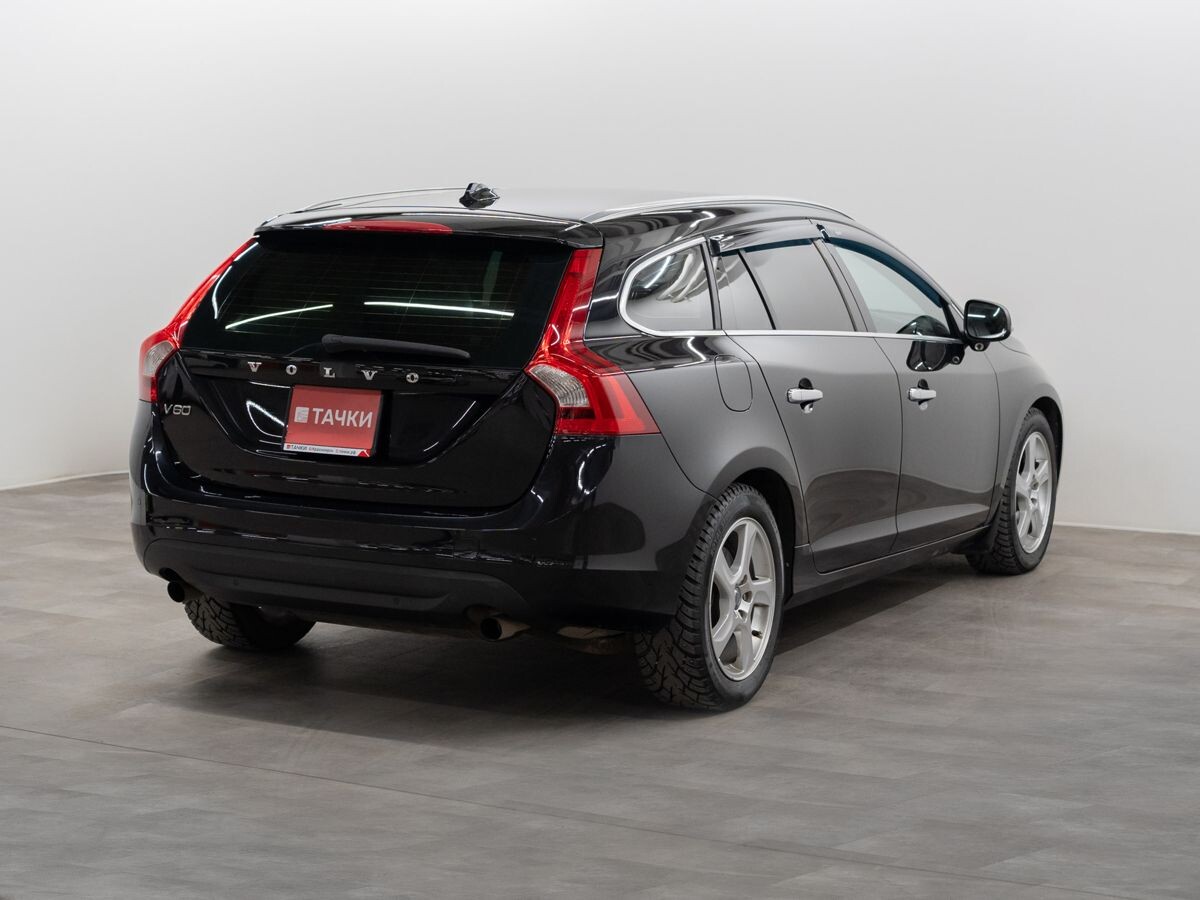 Volvo V60 2011 - фото автомобиля