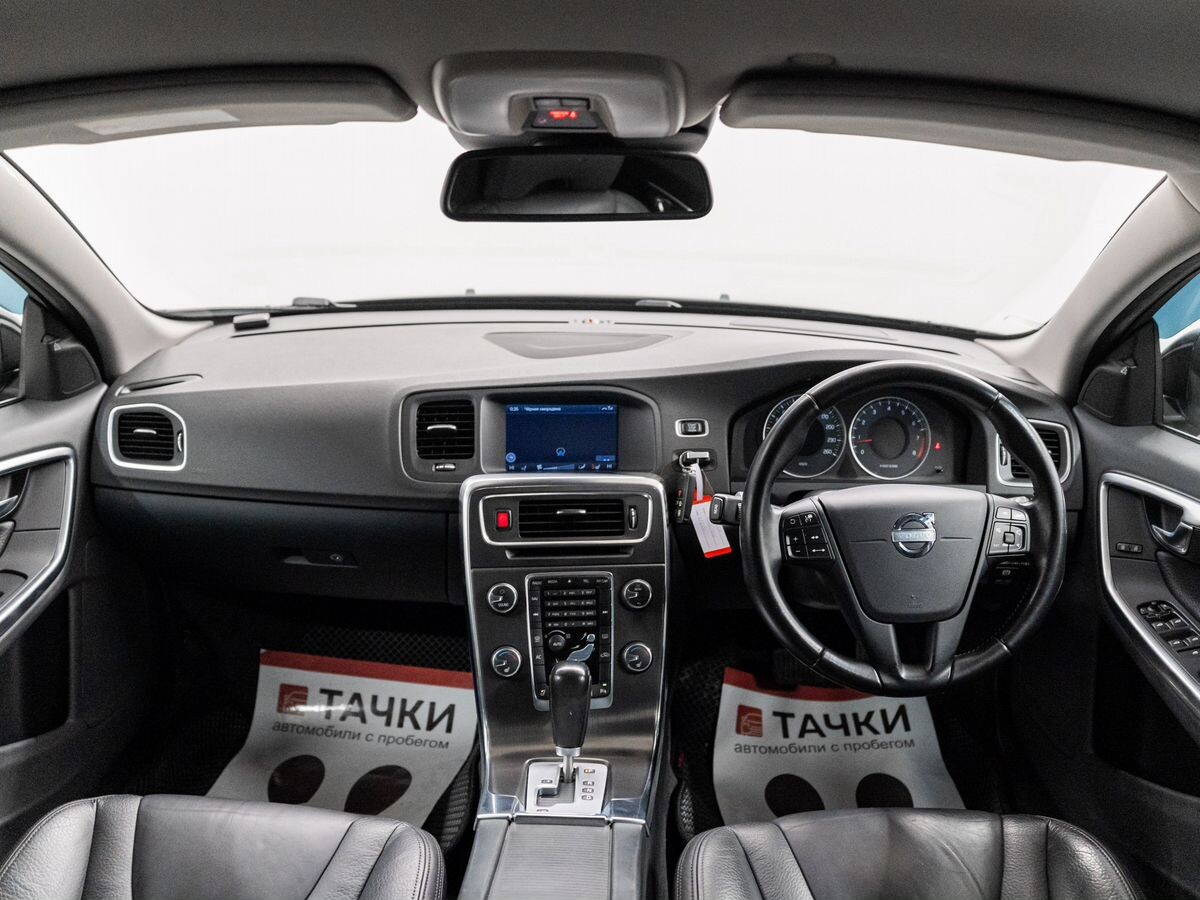 Volvo V60 2011 - фото автомобиля