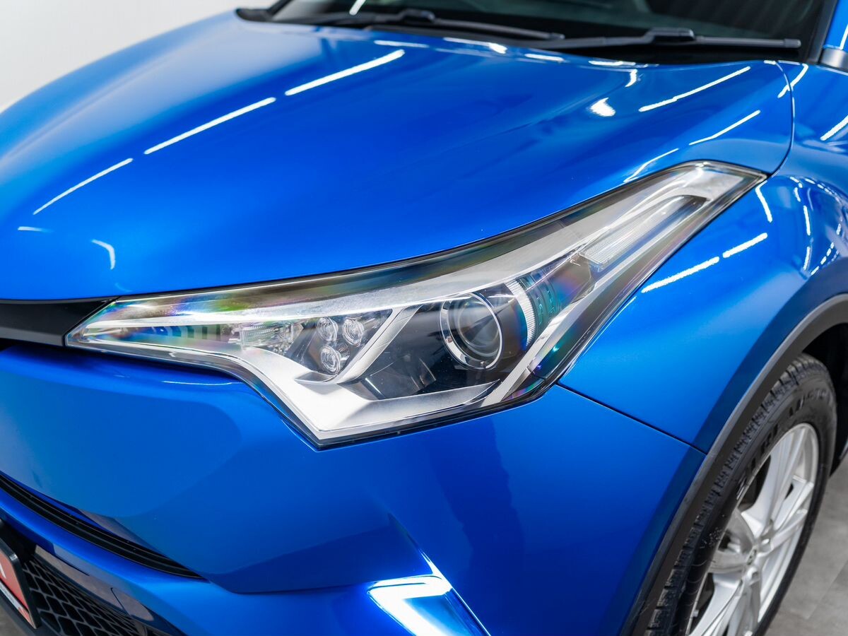 Toyota C-HR 2016 - фото автомобиля