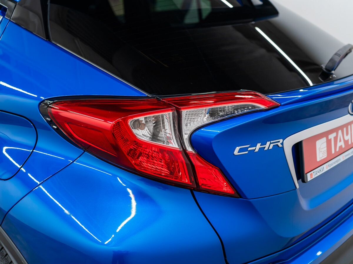 Toyota C-HR 2016 - фото автомобиля