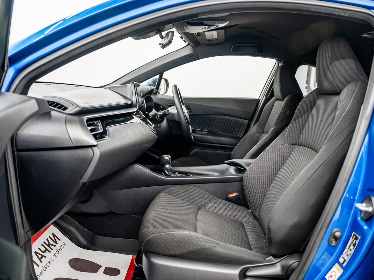 Toyota C-HR 2016 - фото автомобиля